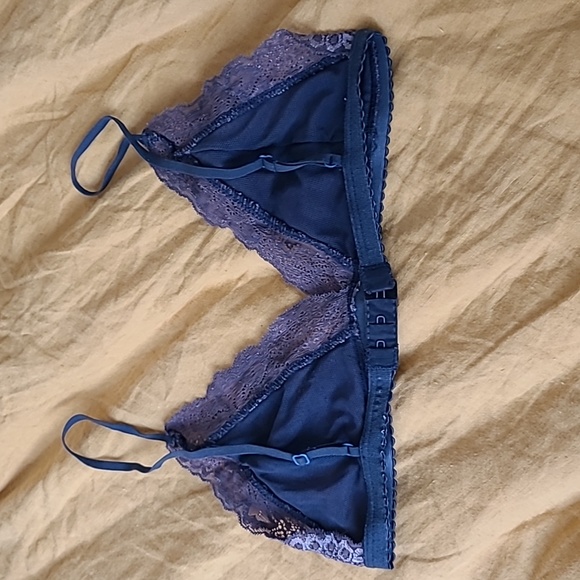 Aritzia Bralette - Picture 2 of 6
